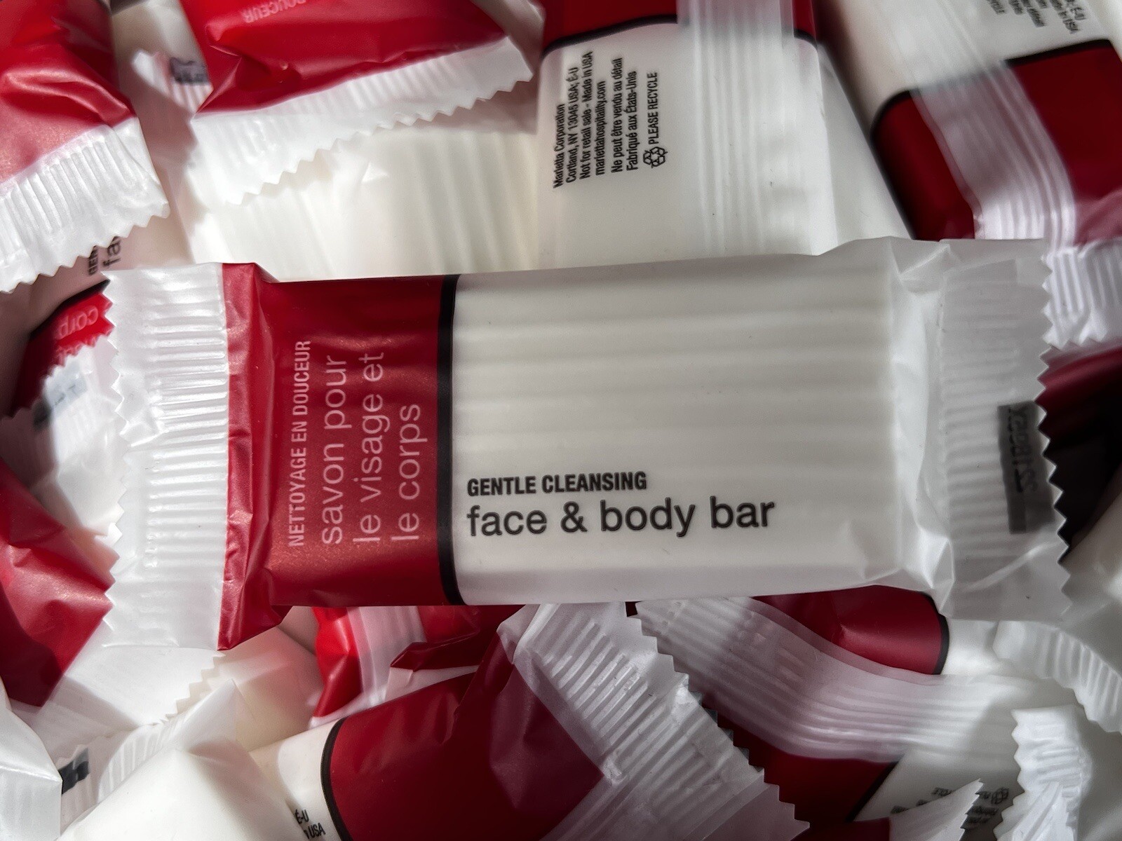 BULK 100 Pack! Gentle Cleansing Face & Body Soap Bars 0.8oz TRAVEL SIZE Hotel