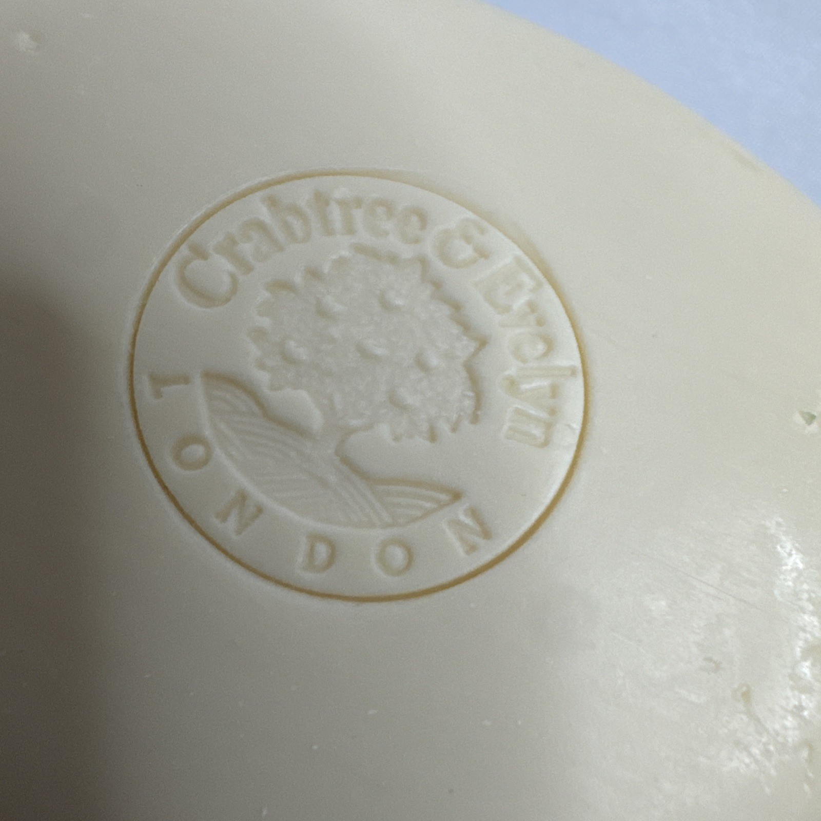 Set of 2 Crabtree Evelyn Jojoba Oil 3.5oz & 0.9oz Seashell Soap Lot Vintage NEW