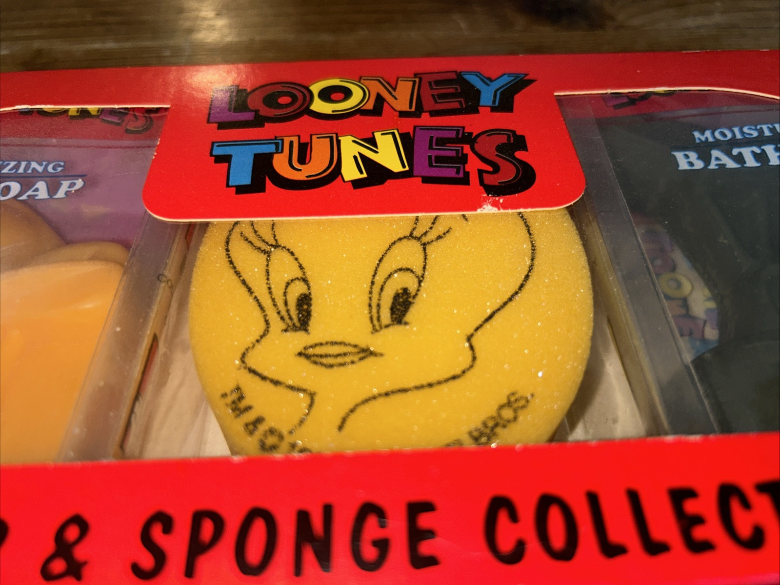 Looney Tunes Soap Set W/ Tweety Sponge and Bugs Bunny/ Daffy Duck Soap by ROVAR