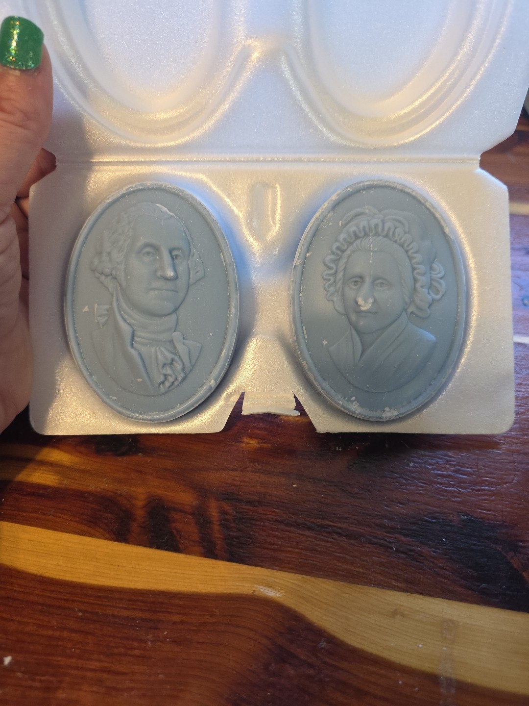 Vintage Avon USA 1776 Bicentennial 1976 Glass Plate/2 Soaps 3 oz Each NOS