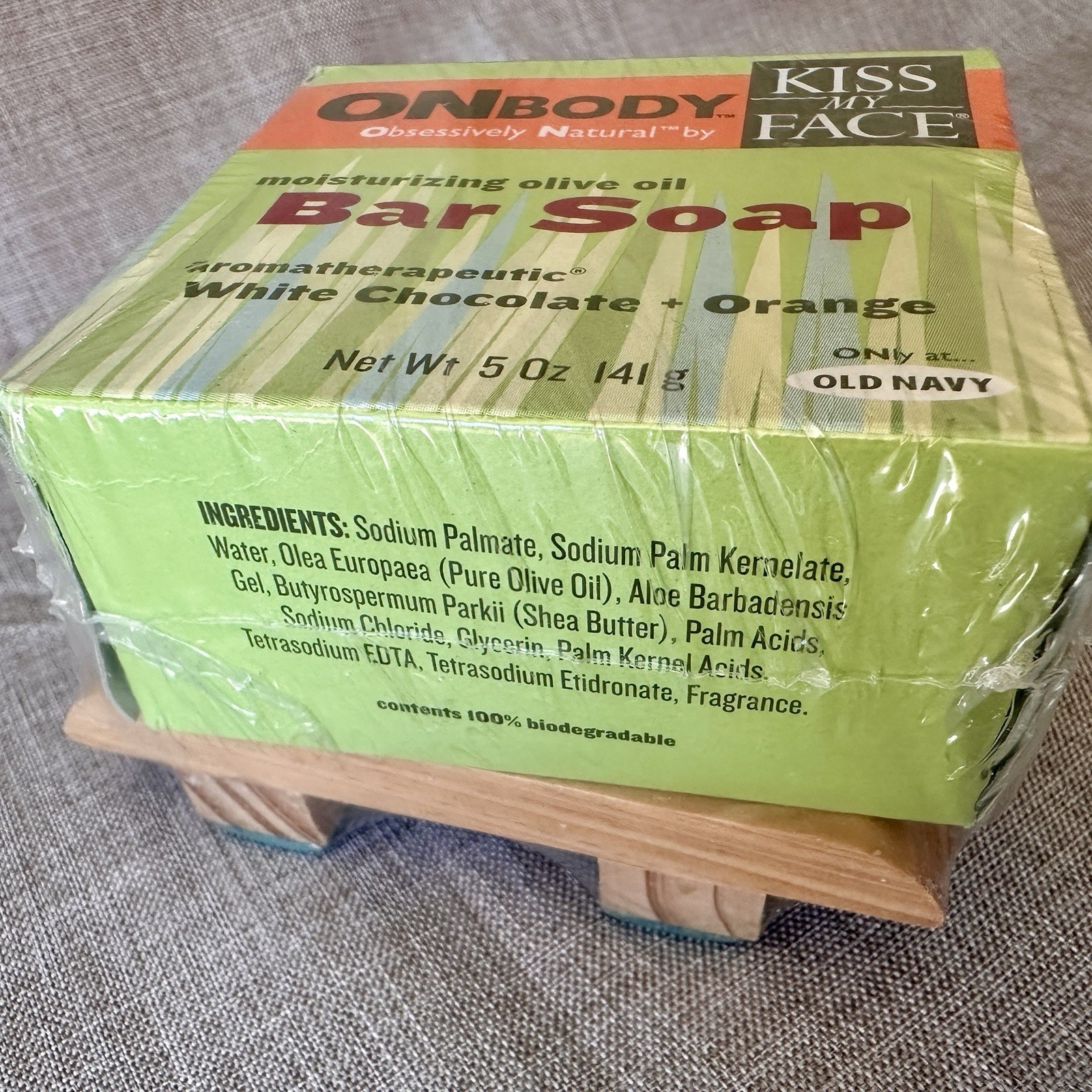 Kiss My Face Obsessively Natural Olive Oil 5oz Soap Orange White Chocolate Shea