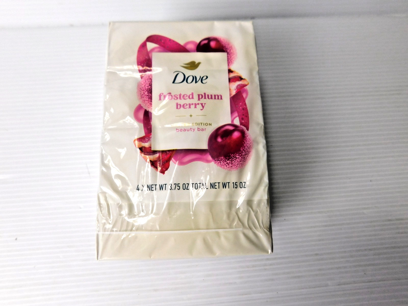 Set of (4) Dove Frosted Plum Berry Limited Edition Holiday Treats Soap Bars