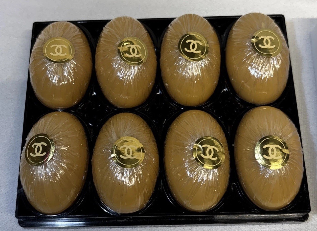 VTG Chanel No 5 Saponettes 8 Count Guest Soap Bar w/ Box 1oz Bars NOS Classic