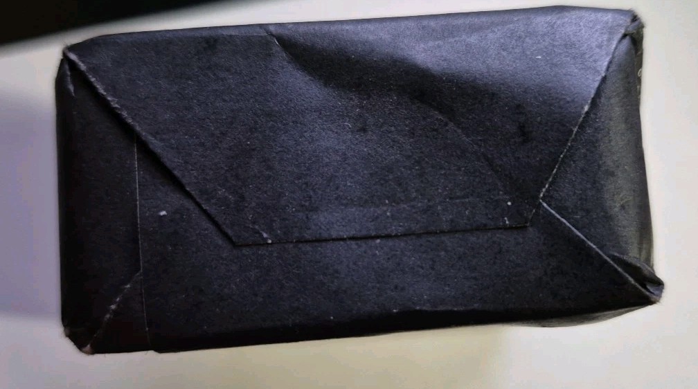 Kiehl’s Grooming Solutions Exfoliating Body Soap – 7oz / 200g – New Sealed