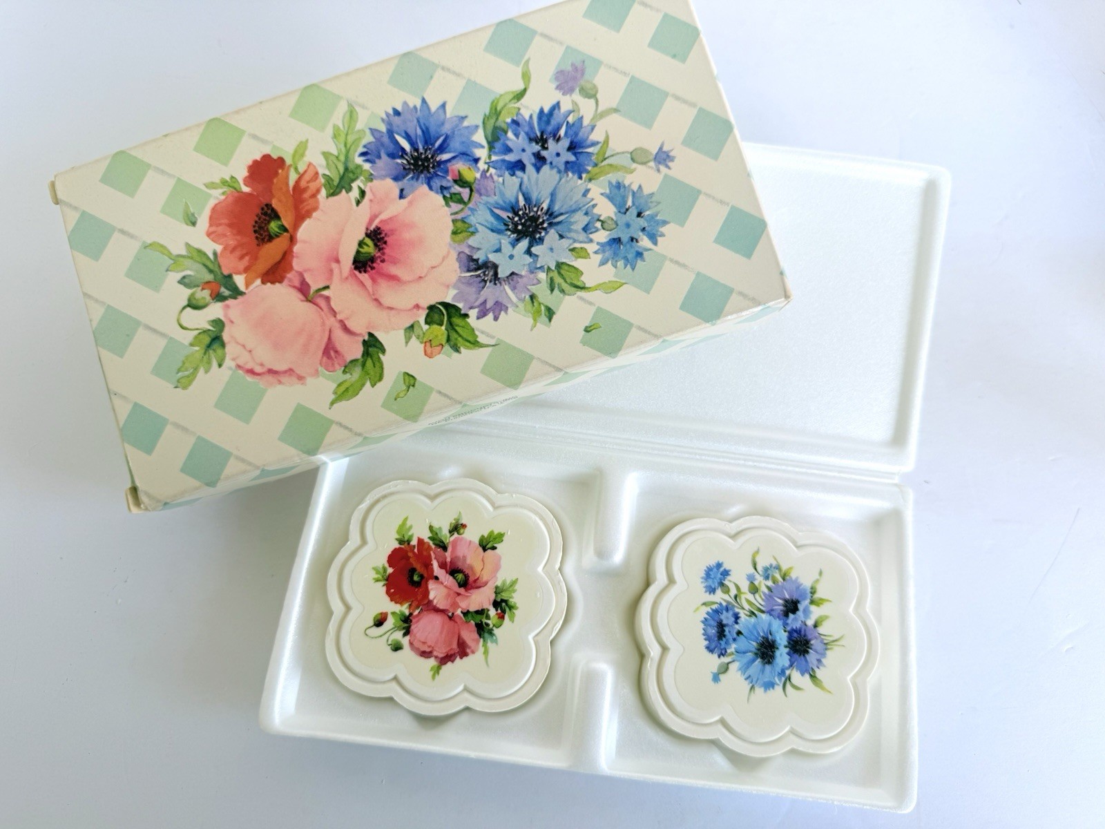 Vintage Avon Soaps Lot – Nesting Heart love Soaps & 2 Garden Floral Soaps – NEW
