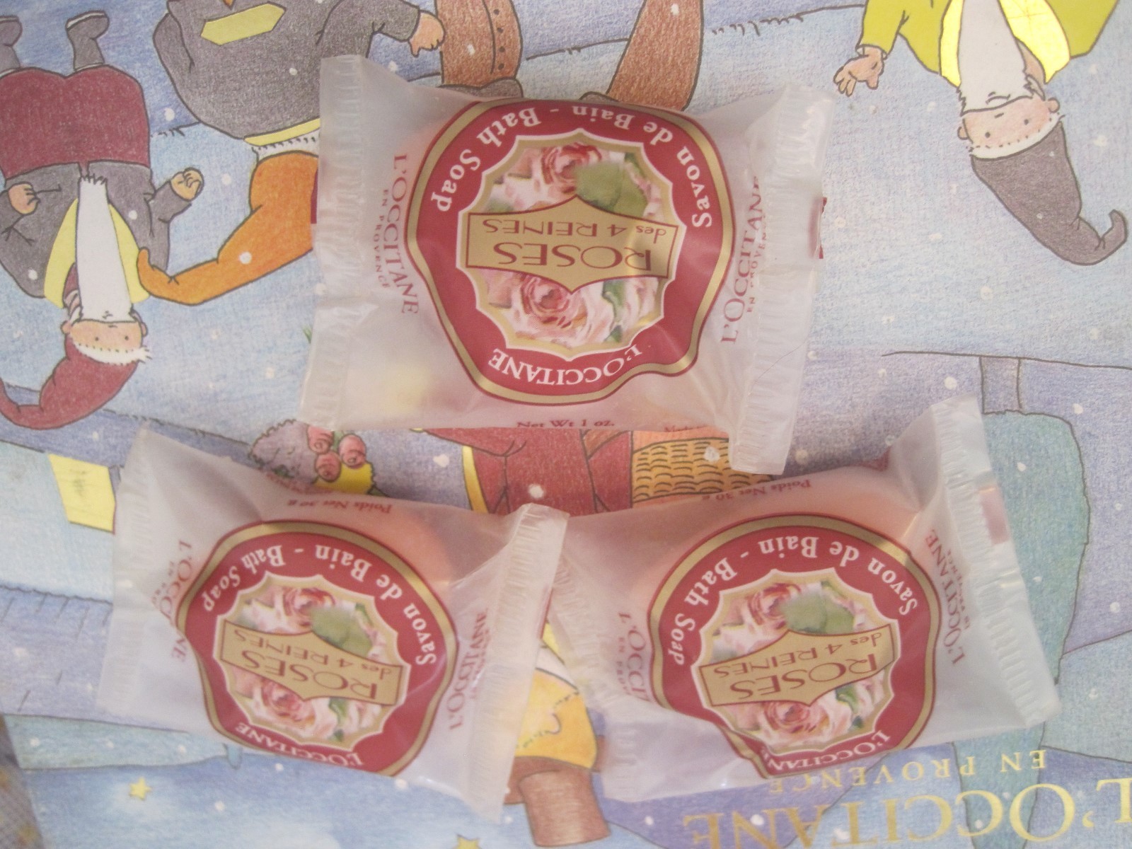L OCCITANE ROSES des REINES HEART SHAPE BATH SOAP X 3~SEALED IN PACKAGE 1oz each