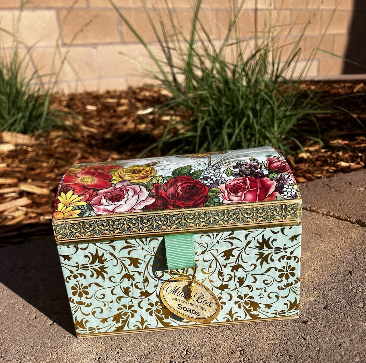 New Mystique Soap Box Music Box 2 Soaps Works Rose Soap Savon