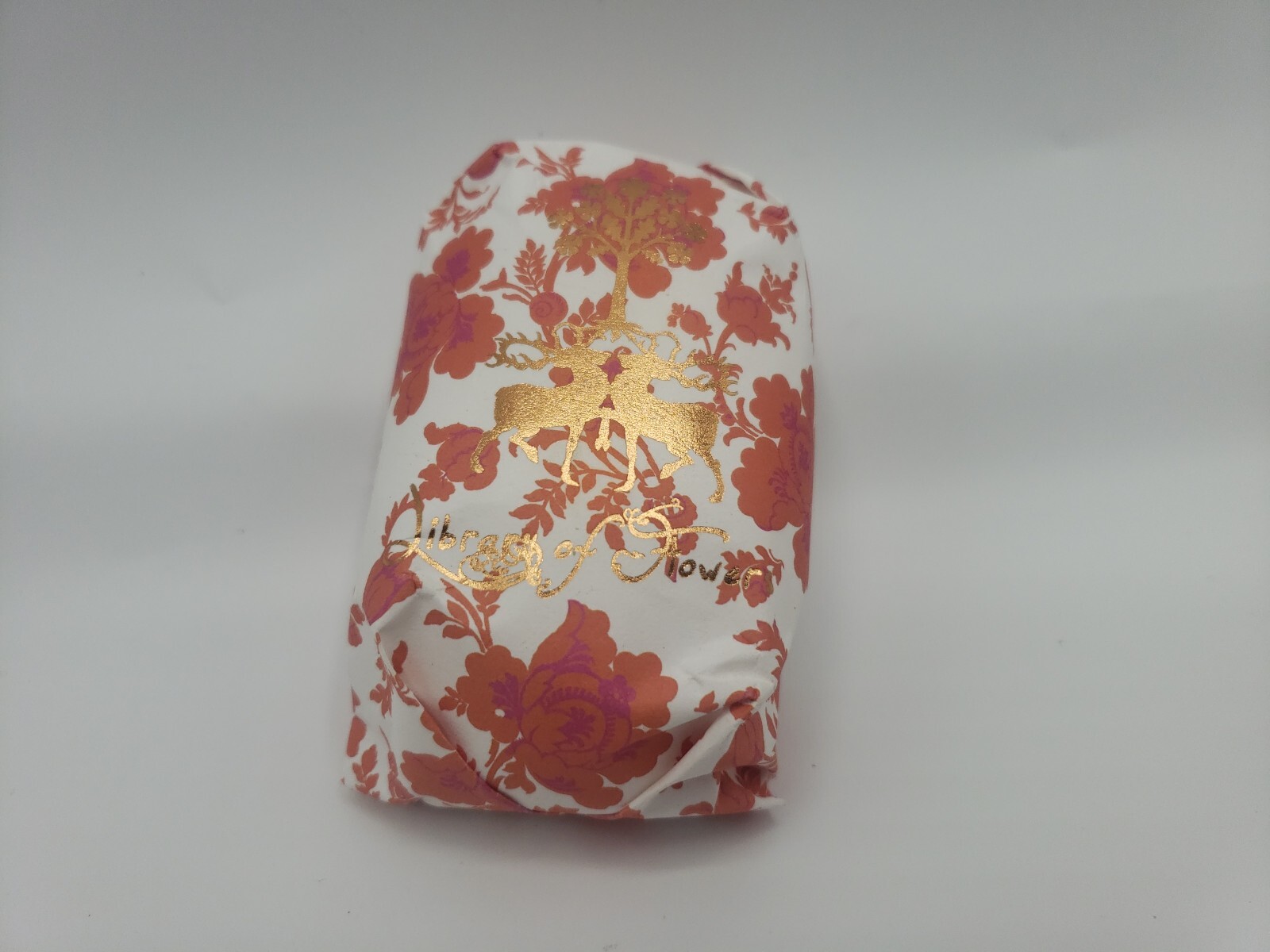 LIBRARY OF FLOWERS – Field & Flowers Shea Butter Bar Soap (5 oz | 141 g)