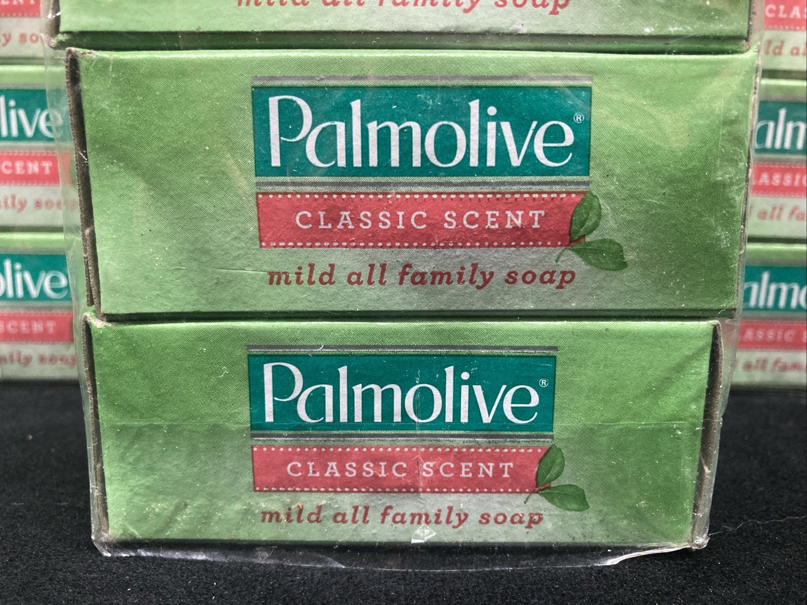 Palmolive Mild Soap Classic Scent 3.2oz. Classic Scent Lot of 30