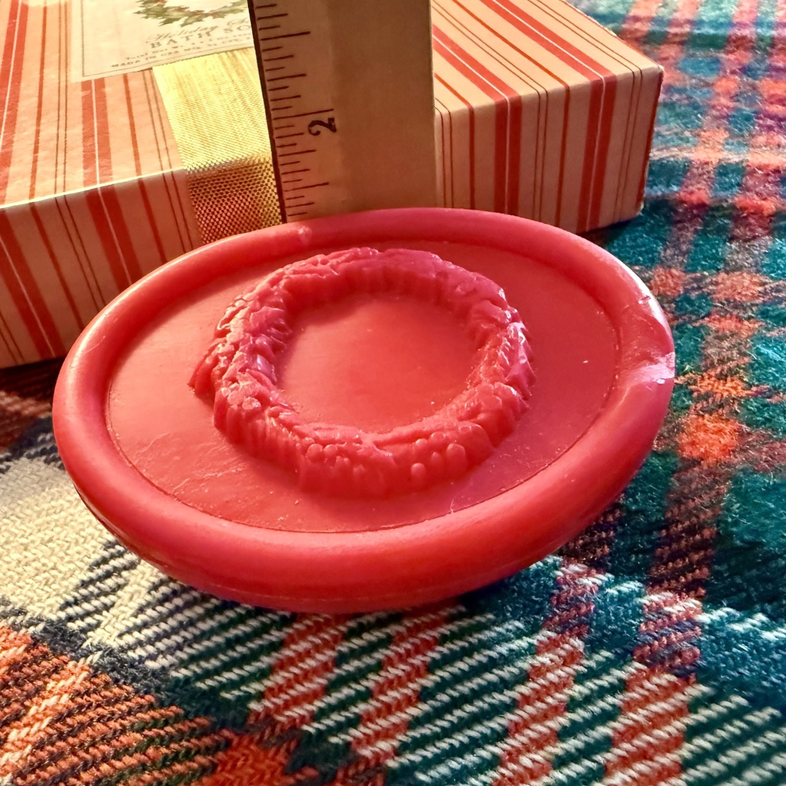 Bath Bar Soap Decorative Christmas Red 4 Vtg Holiday Scent CST Toiletries Oval