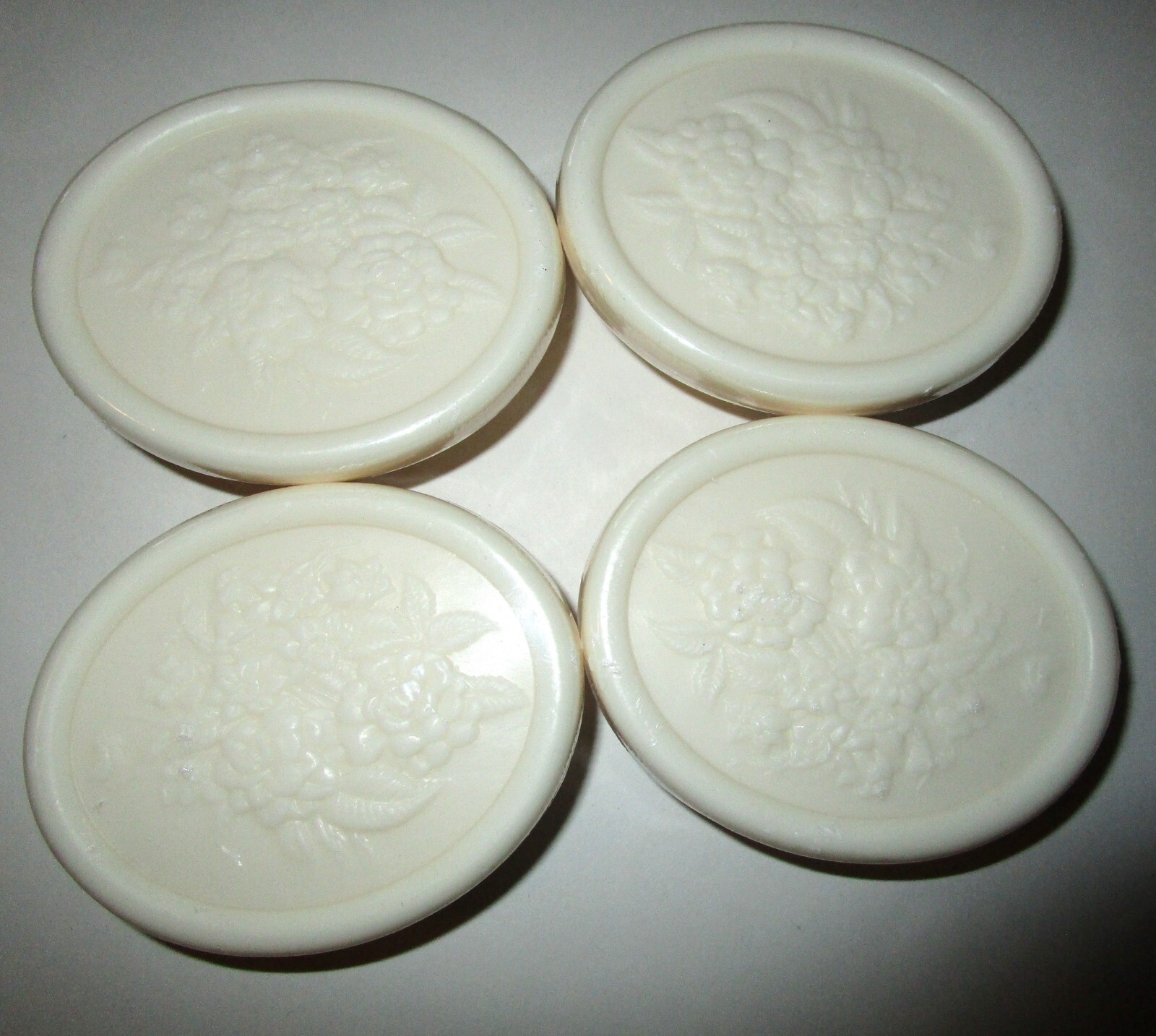 Lorcos France new Set of 4 Bath Soaps Lavender 4 x 5.25 oz NIB