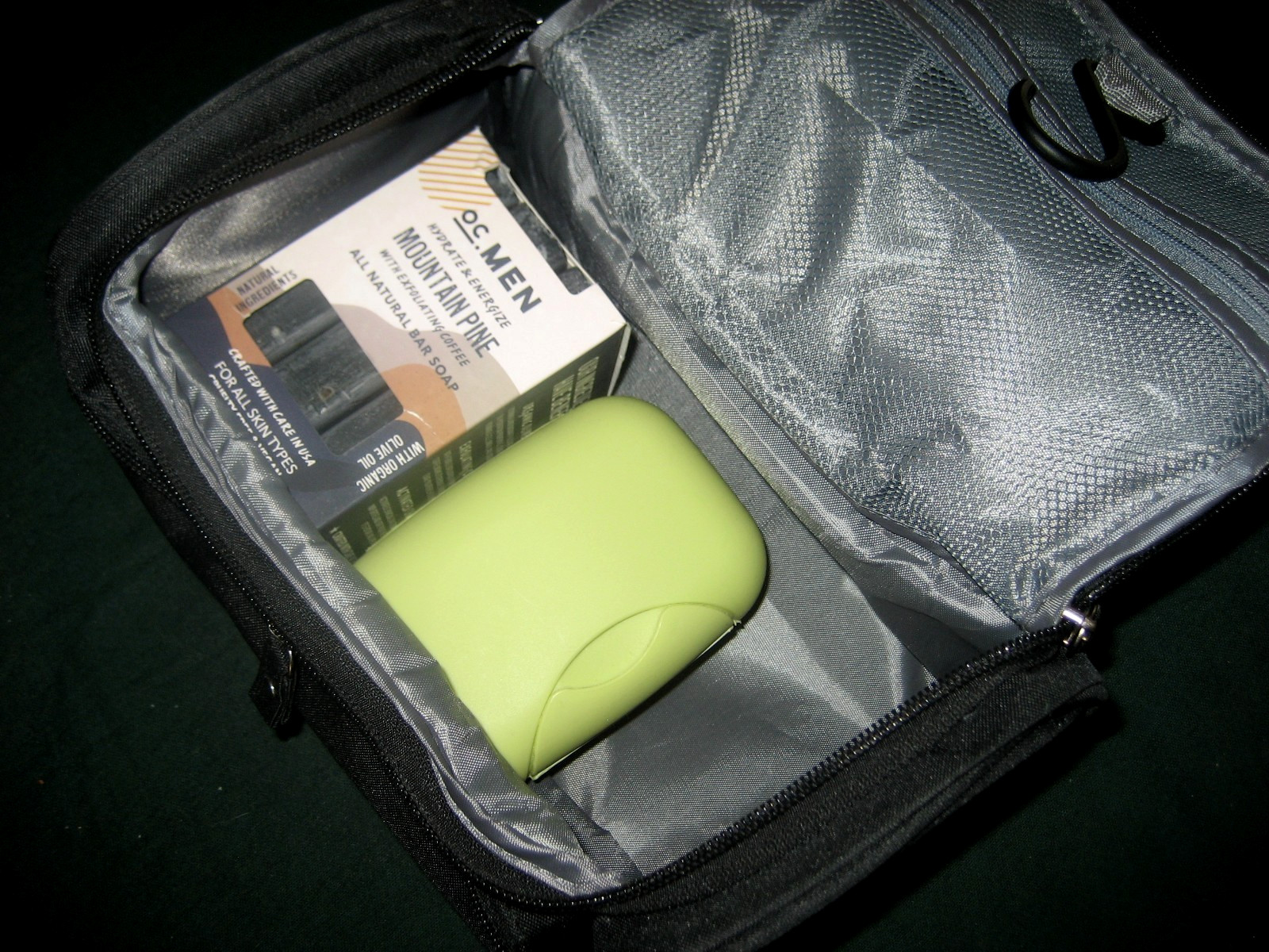 MENS TRAVEL TOILETRY BAG WITH ALL NATURAL OLIVIA 3 BAR SOAP AND CASE free ship