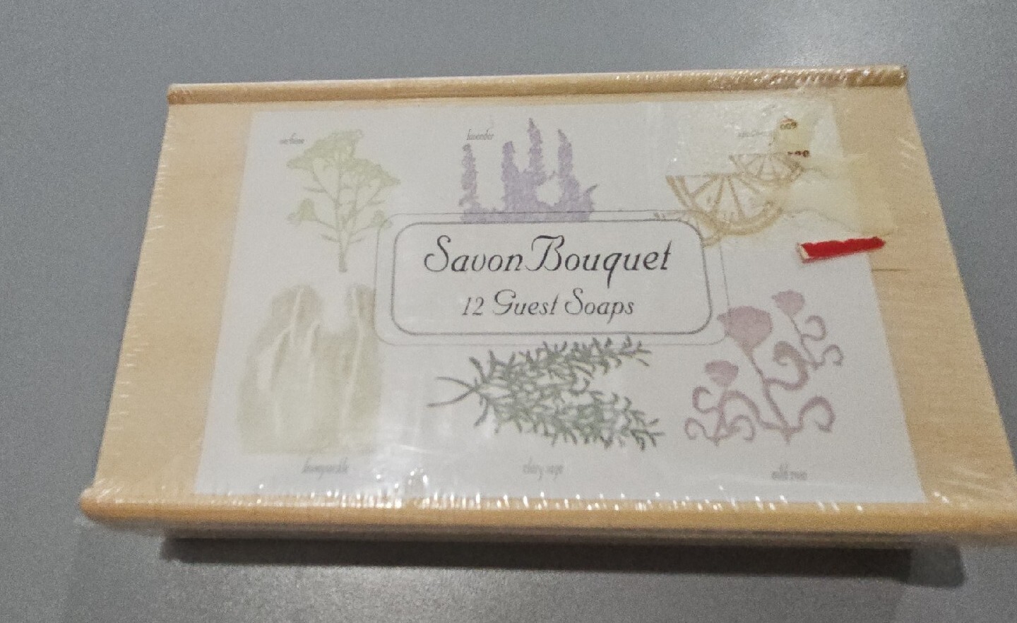 Savon Bouquet wood gift box of 12 herbal & floral guest soaps NEW SEALED