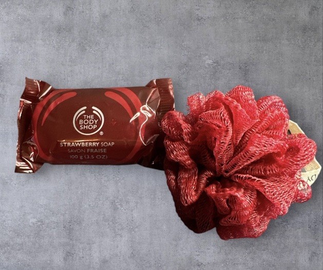 The Body Shop Strawberry Soap And Scrubby With Strawberry Juice 100g/3.5oz. New