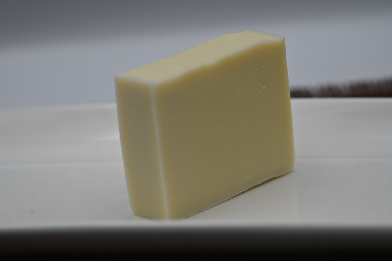Le Luxe Lather, Luxury Artisan Soap, “Julia”.. Unscented, Classic Castillian..