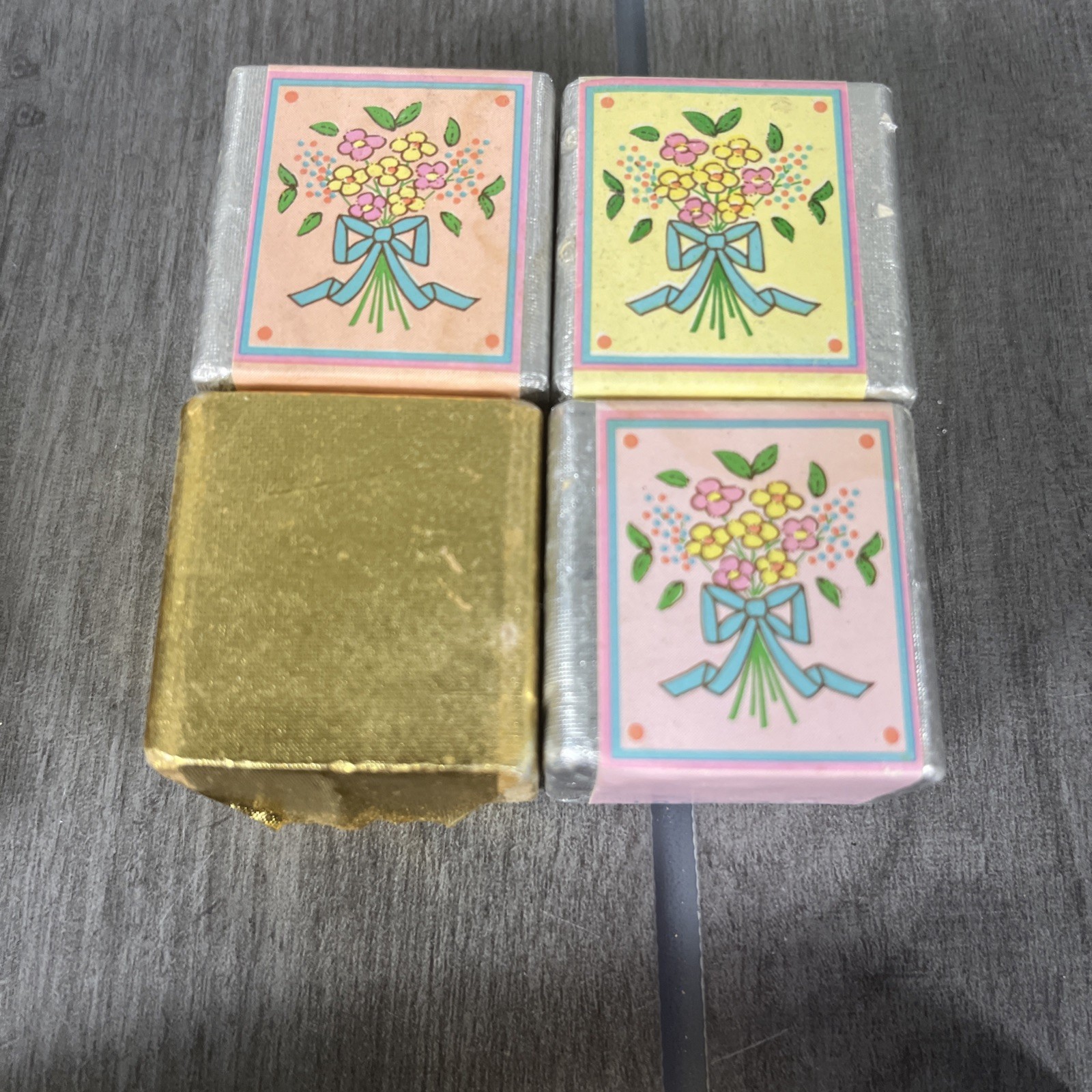 English Bath Cubes Floral Garden Scents And Oil Pearls – Vintage