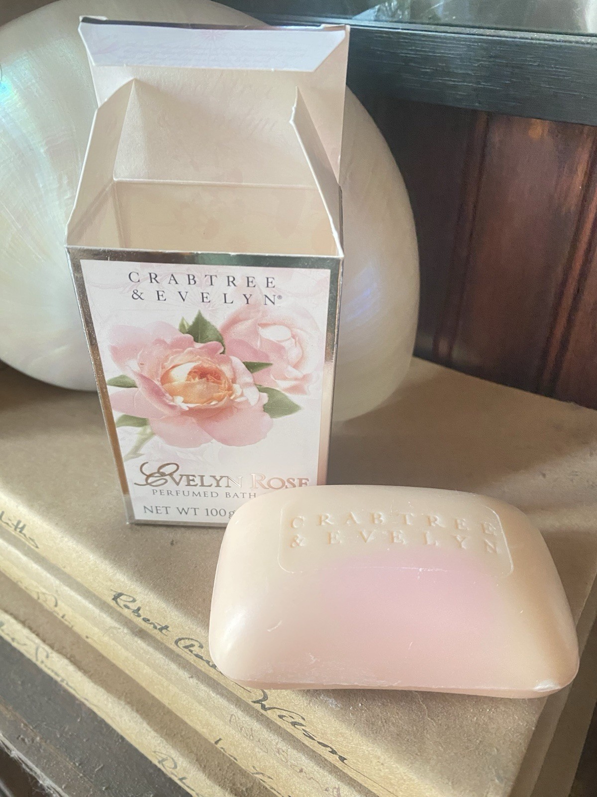 Crabtree & Evelyn Evelyn Rose Perfumer Bath Soap 3.5 Oz. New In Box