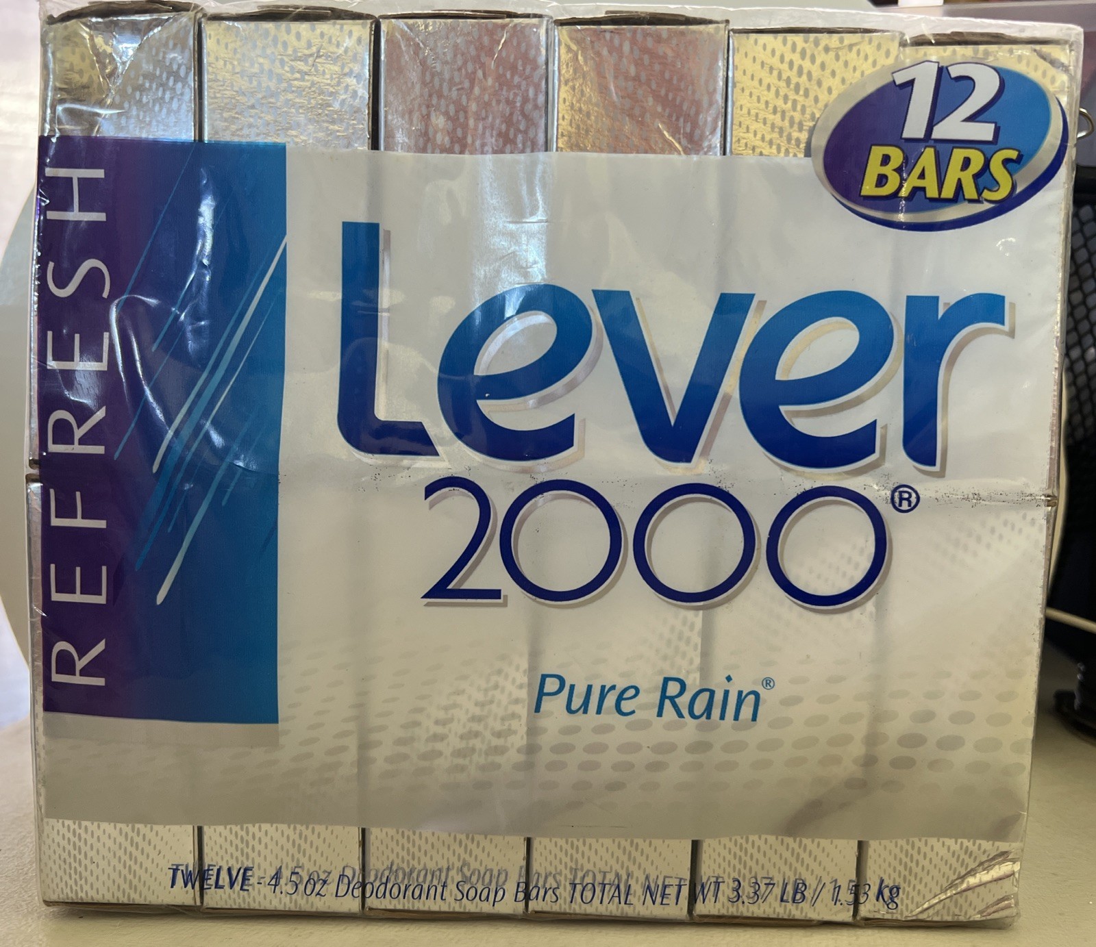 Lever 2000 Refresh Pure Rain 4.5 oz Deodorant Soap Bars- Pack of 12 Sealed