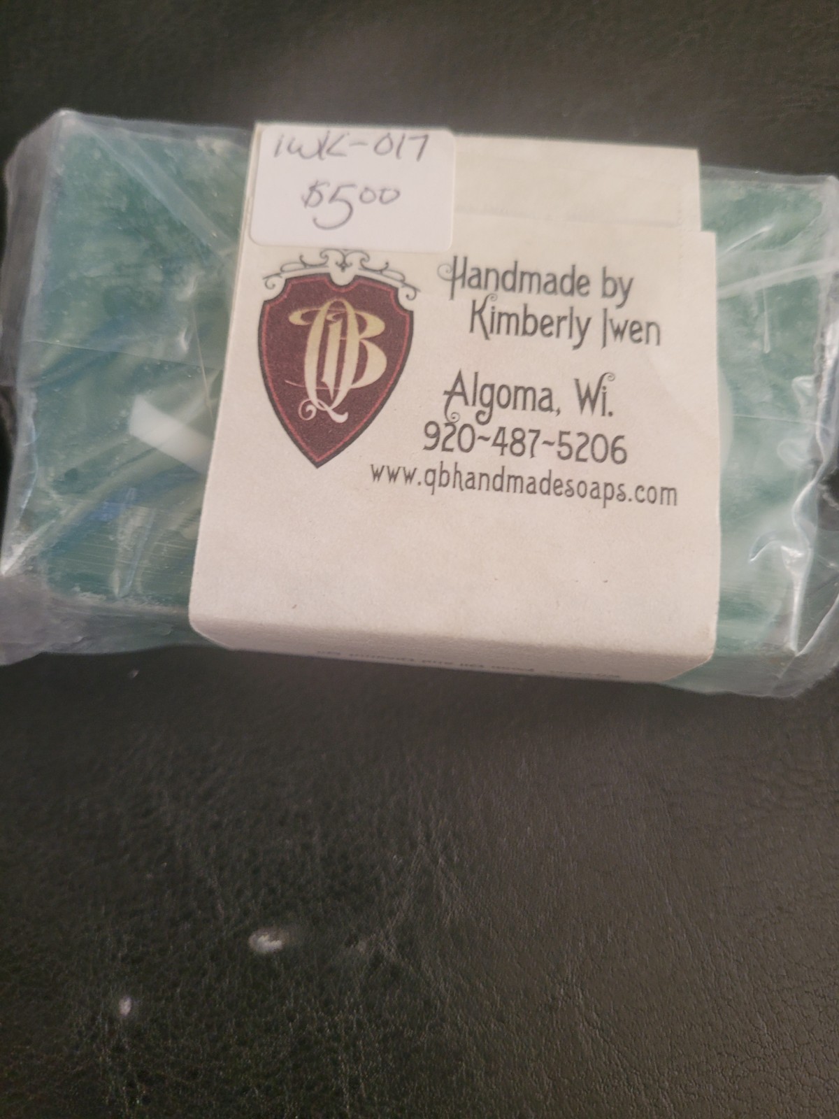 Queen Bee Handmade Soap Retro Roll (Glycerin, Palm Oil, Coconut Oil) 4.5 oz NEW