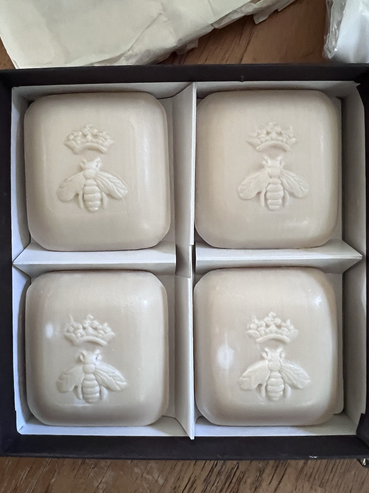 GIANNA ROSE ATELIER R0YAL JELLY FRENCH MILLED SOAP BEES AND BEE HAND TOWEL