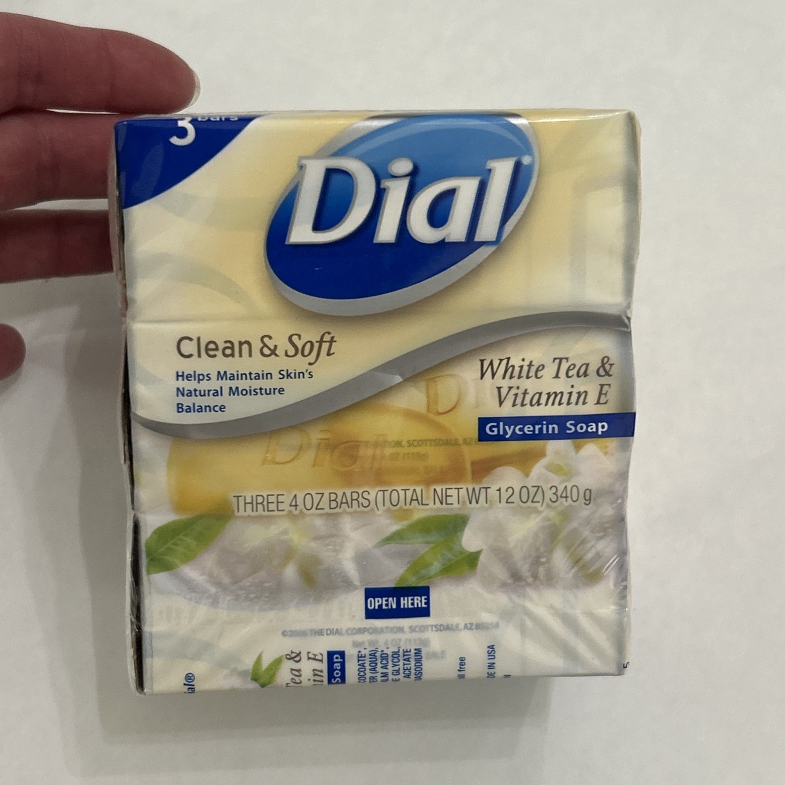 Dial Bar Soap White Tea and Vitamin E Glycerin 4 Ounce 3 Bars Factory Sealed