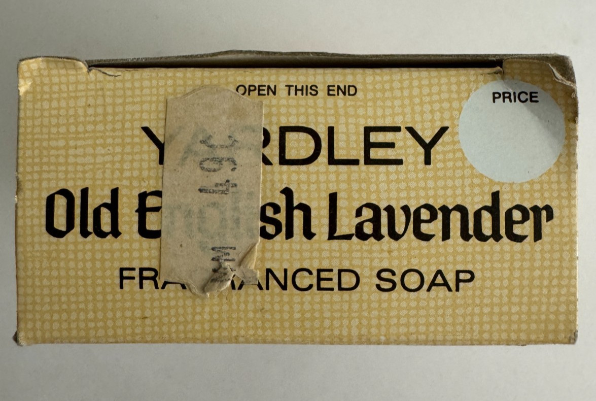 Vintage Y2K 1990s Yardley Old English Lavender Perfumed Soap 4-3/4 Oz.
