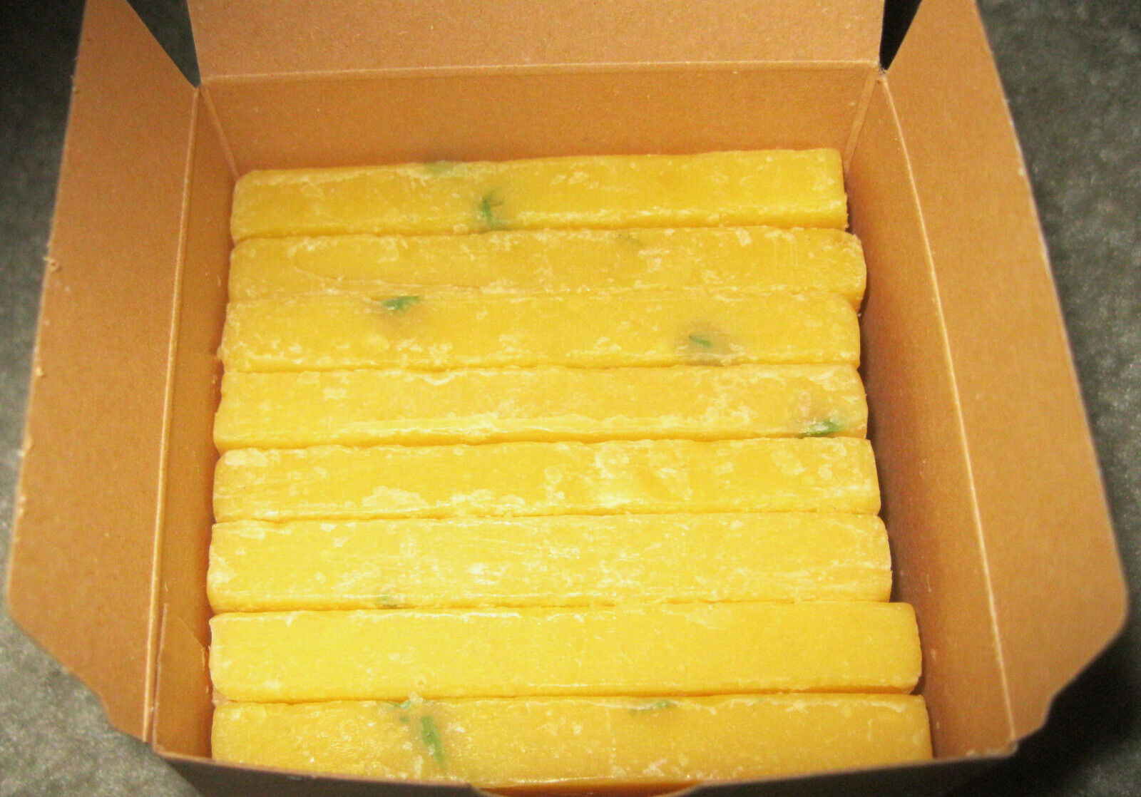 Handmade Artisan Soap Cuts Gift Box Set of 8 Pcs. Samples TROPICAL SCENT, 7 oz.