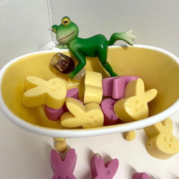 Whimsical Drinking Frog Soap Dish Planter with 20 Handcrafted Bunny Soaps