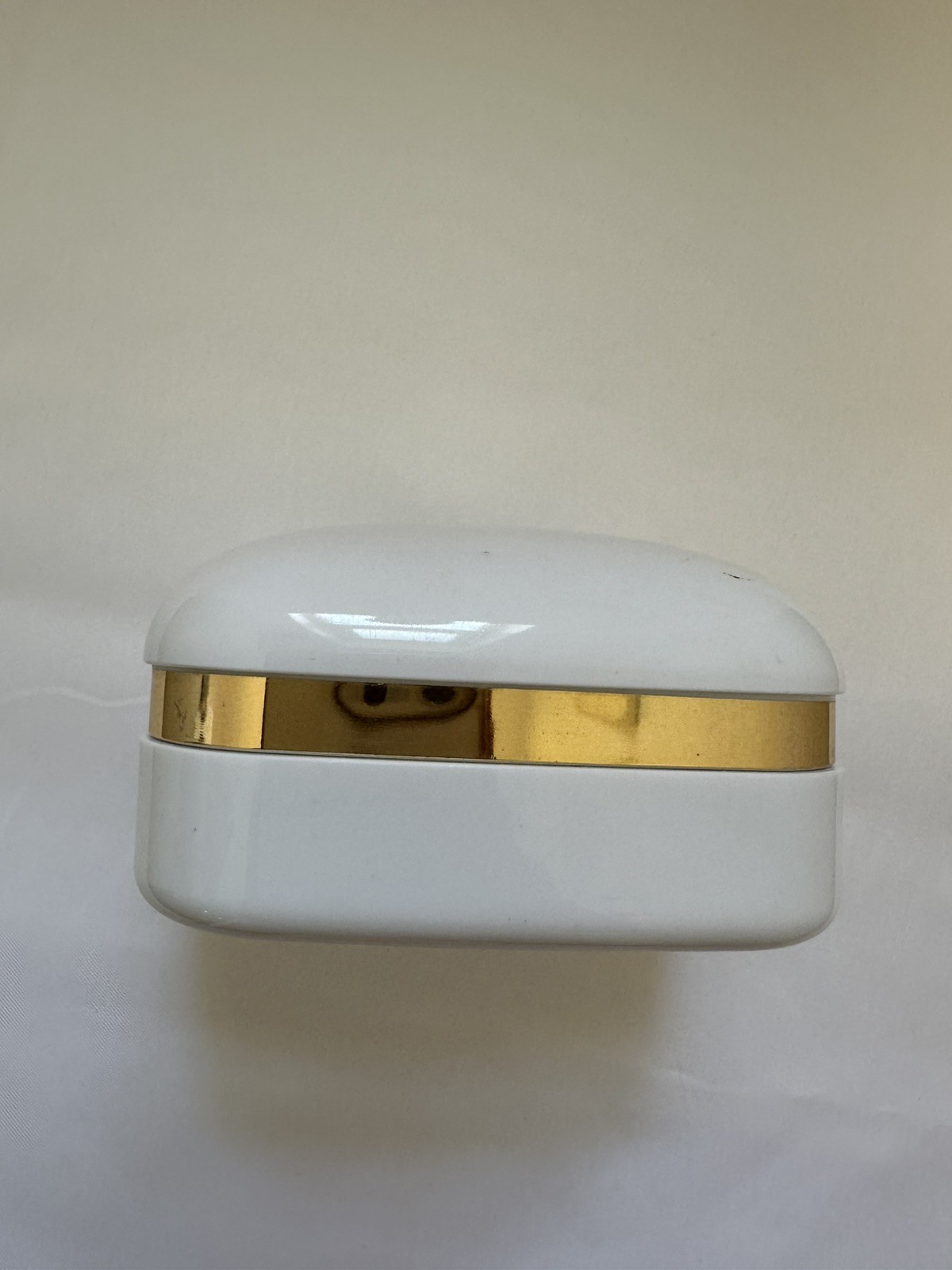 VTG Estee Lauder White Linen Fragrance Soap 4 oz w/ Plastic Soap Dish Shell Logo
