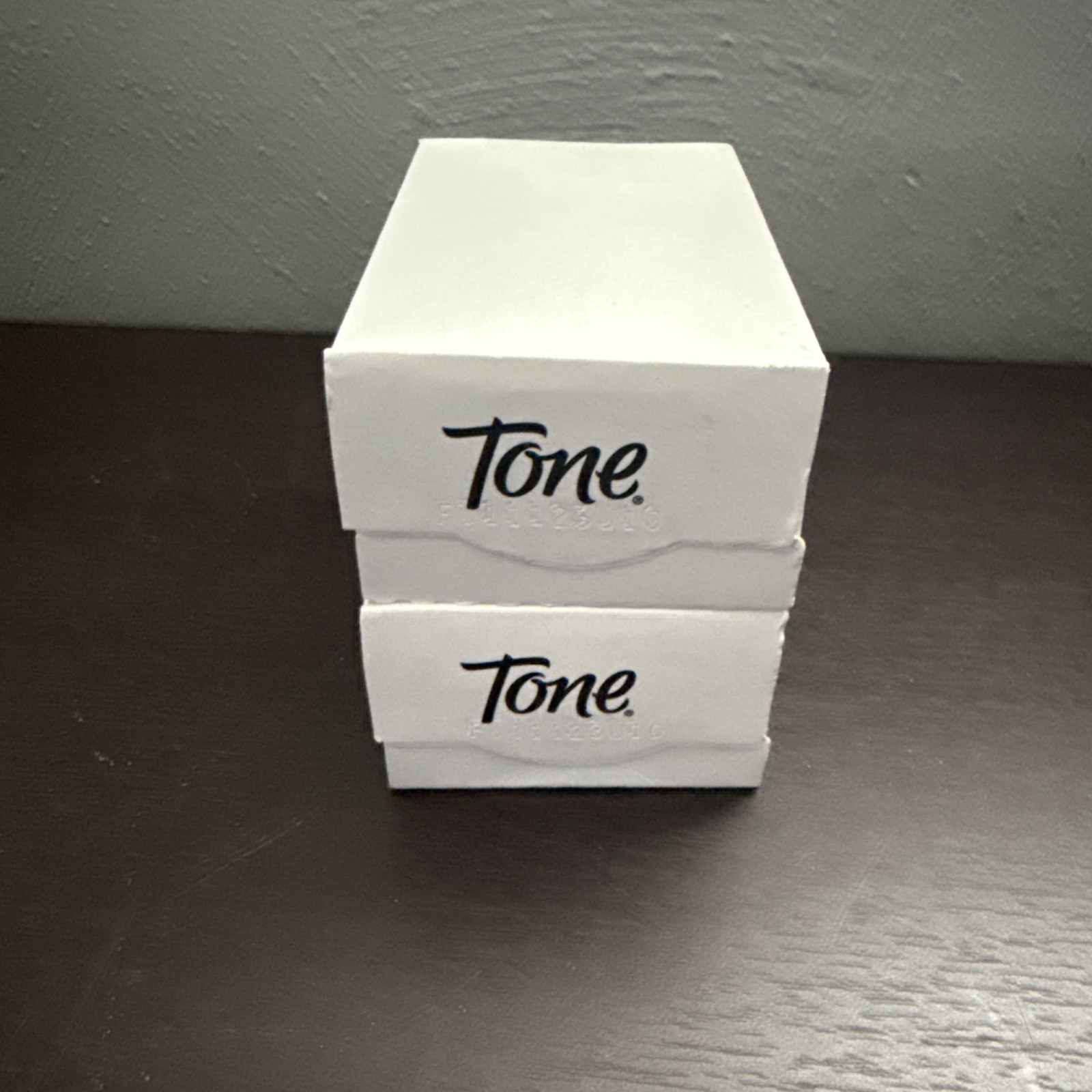Lot Of 2 Bars Tone Original Cocoa Butter With Vitamin E Bar Soap 4.25 Oz NEW
