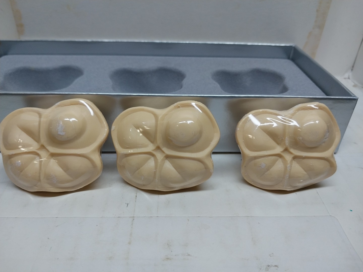 Vintage Oscar de la Renta Savon Perfumed Soap Bar Trio Box Set 3 x 0.7 oz France