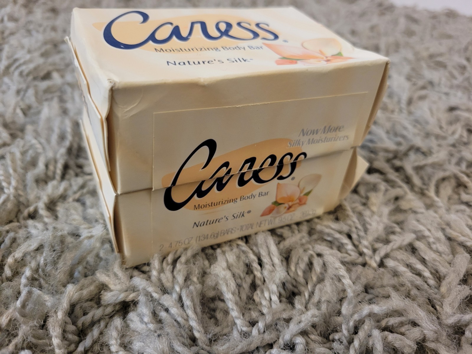 2 Pack VINTAGE 2001 Caress Moisturizing Body Bar Soap Nature’s Silk 4.75 oz each
