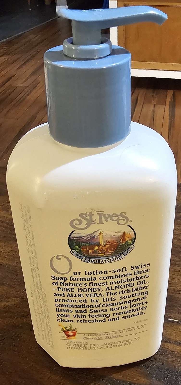 Vintage St Ives Swiss Soap Hand Body Liquid Lot Of 4 16fl oz 1988 New