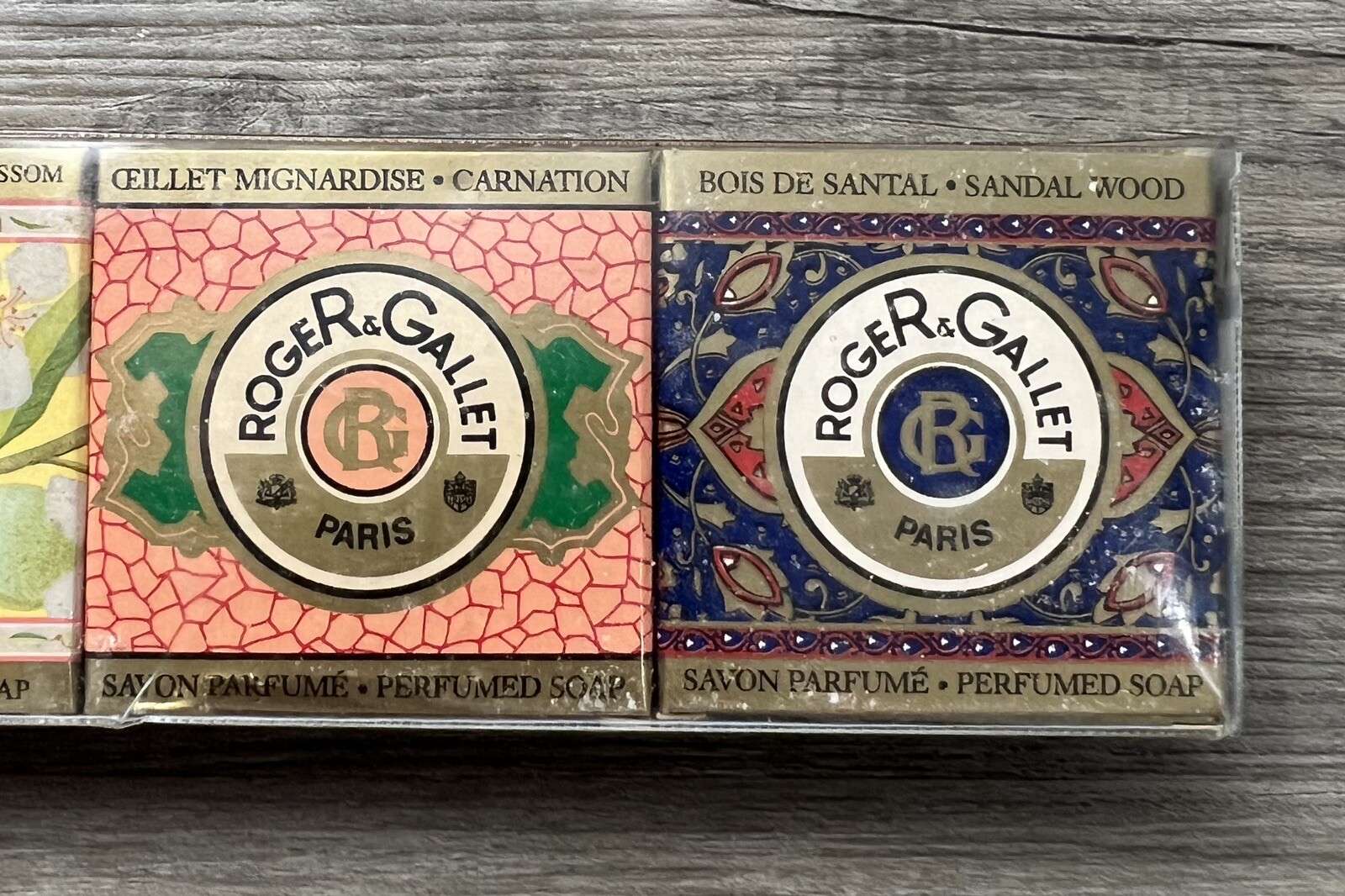 Vintage Roger & Gallet Paris France Set /6 Guest Soaps .9 Oz Each new old stock