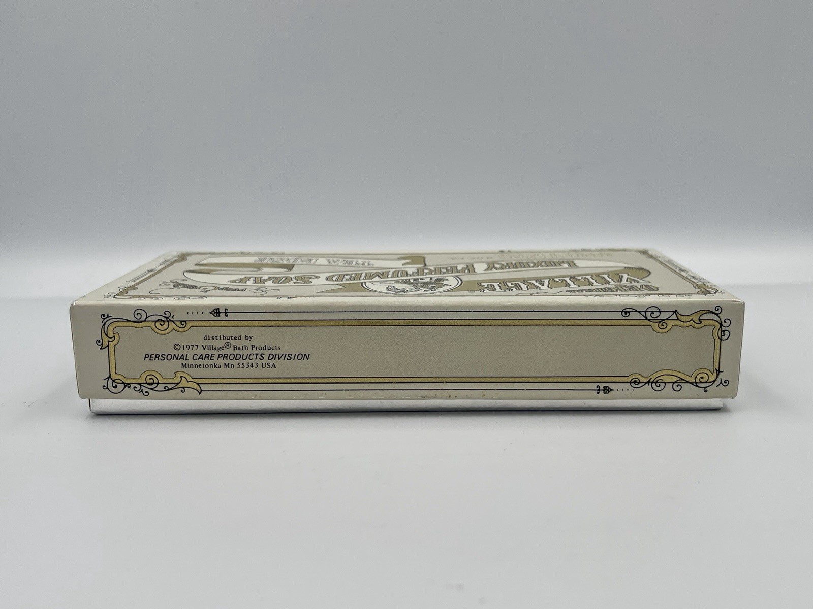 Village Tea Rose Luxury Perfumed Soap Set – 3 Bars – 1977 Vintage NOS Boxed