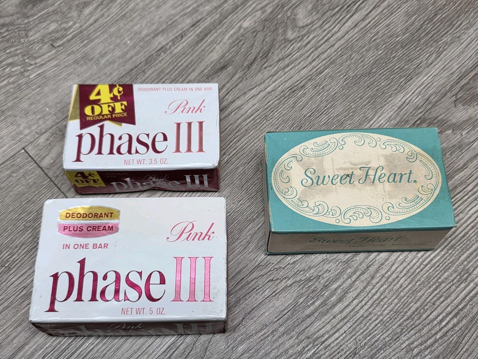 Big Lot Of Vintage Bar Soap Dove, Cashmere Bouquet, Ivory, Swan, Palmolive, Avon