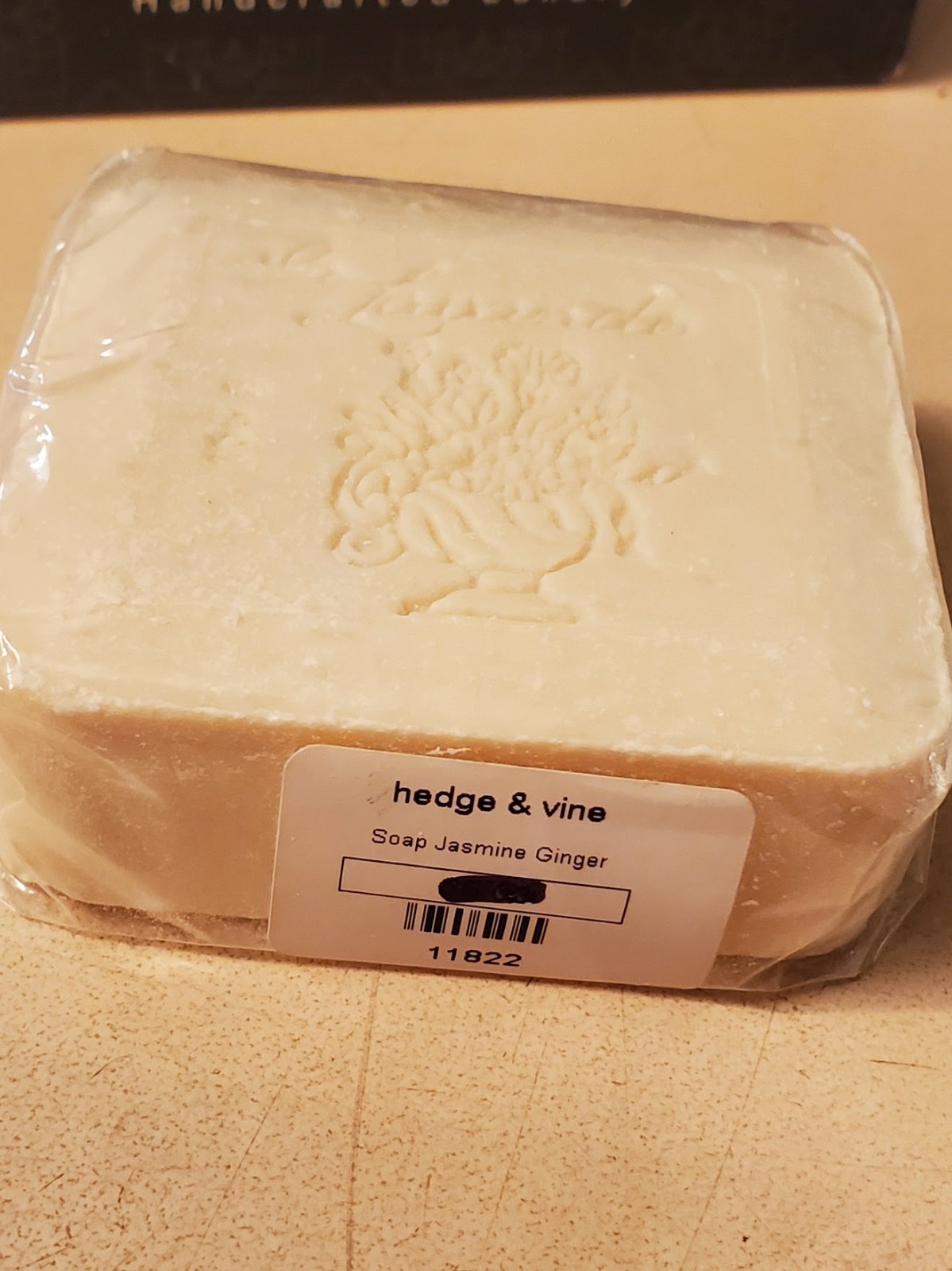 SOAP LOT OF 2. HIPPY SISTER “Worker Bee” Honey, HEDGE & VINE “La Lavande” Ginger