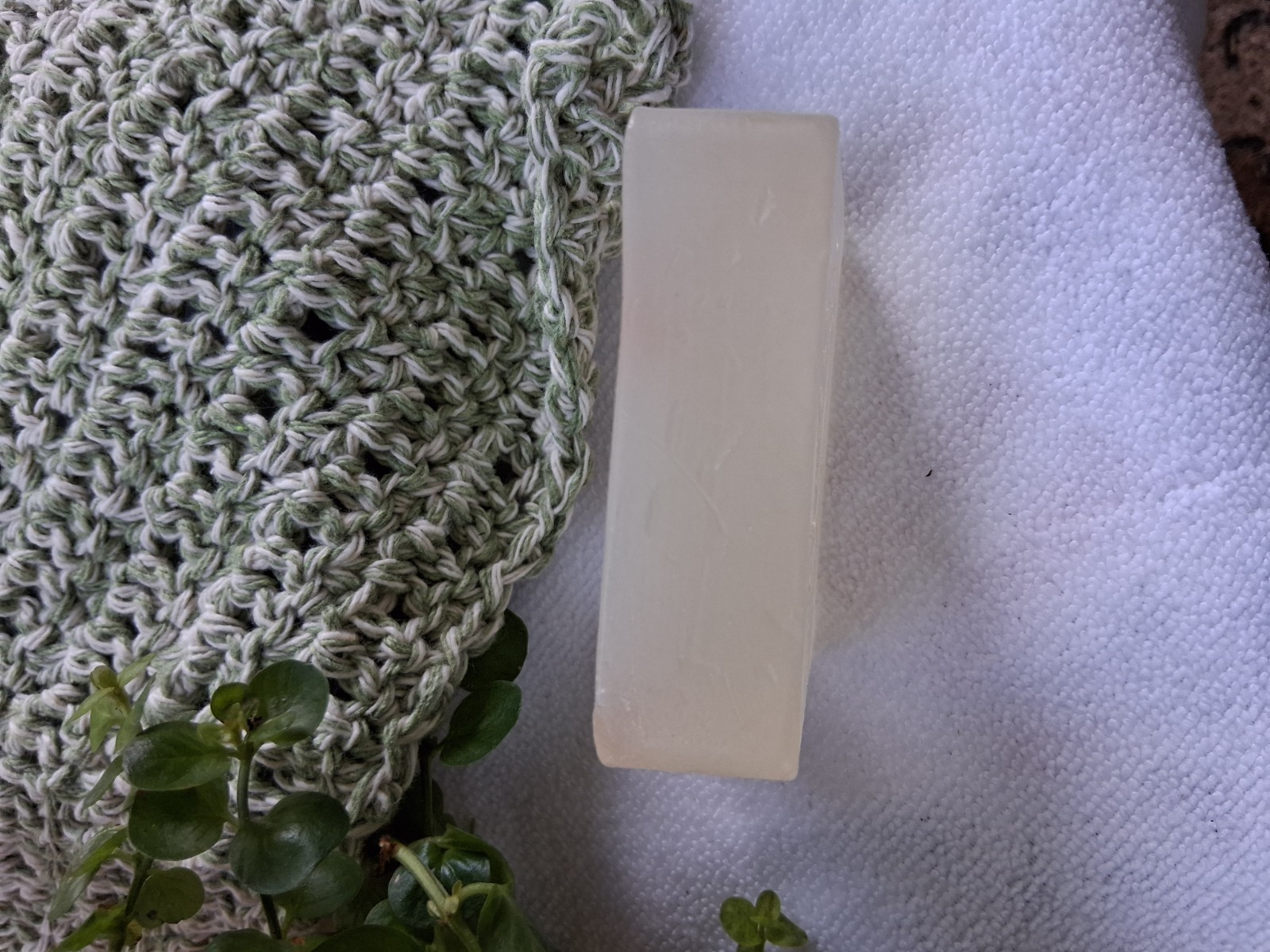 OLIVE OIL & ALOE VERA HANDMADE BODY SOAP SCENTED WITH WHITE TEA, RICH LATHER