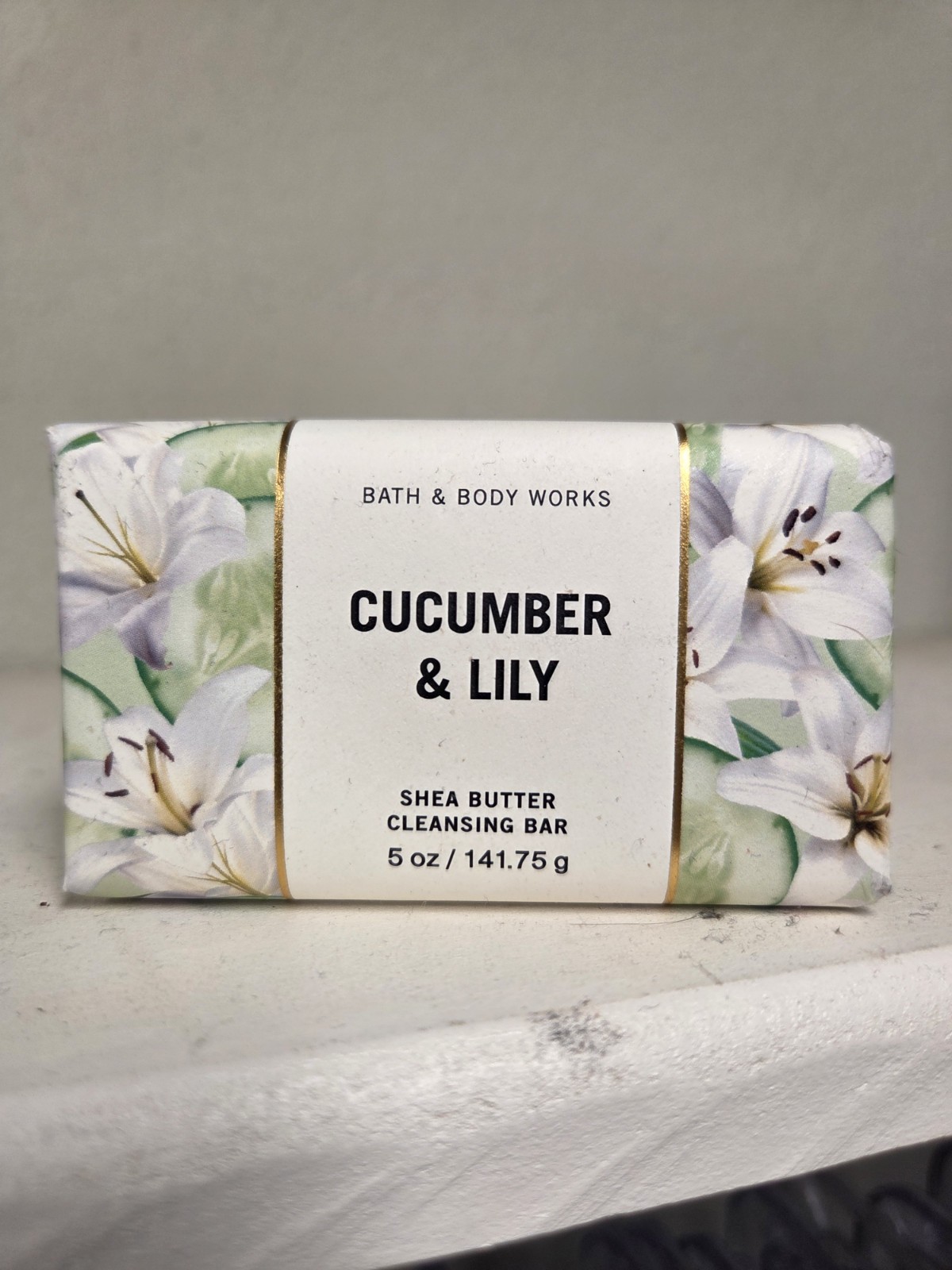 Bath & Body Works Cucumber & Lily Shea Butter Cleansing Bar Soap 5 oz