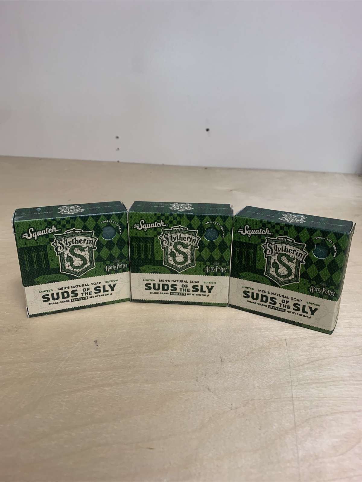 Dr Squatch HARRY POTTER Slytherin House “Suds Of The Sly” Natural Bar Soap – 3pk