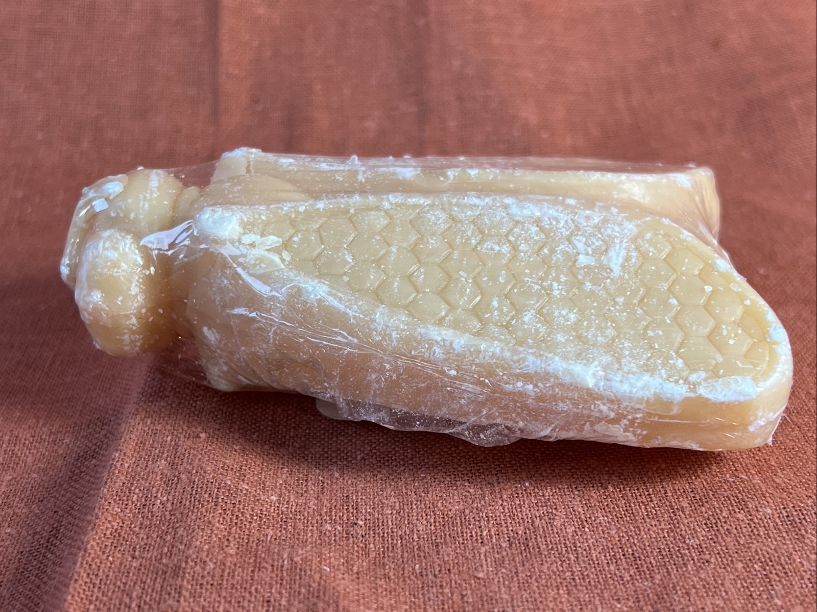 NEW L’Occitane Honey Bee Soap 5.3 oz ~Manosque en Provence Shape Yellow