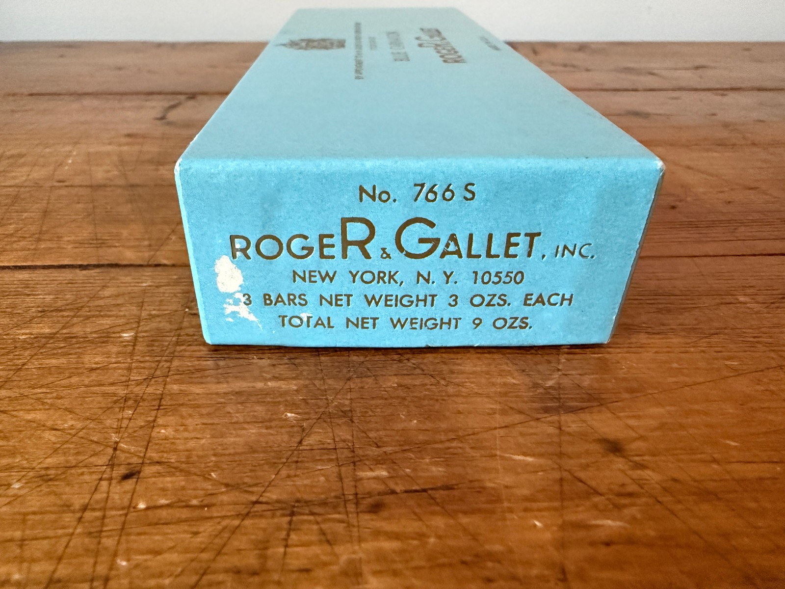 Vintage Roger Gallet Paris Perfumed Soaps Blue Carnation & Lavender 3 Of 100g