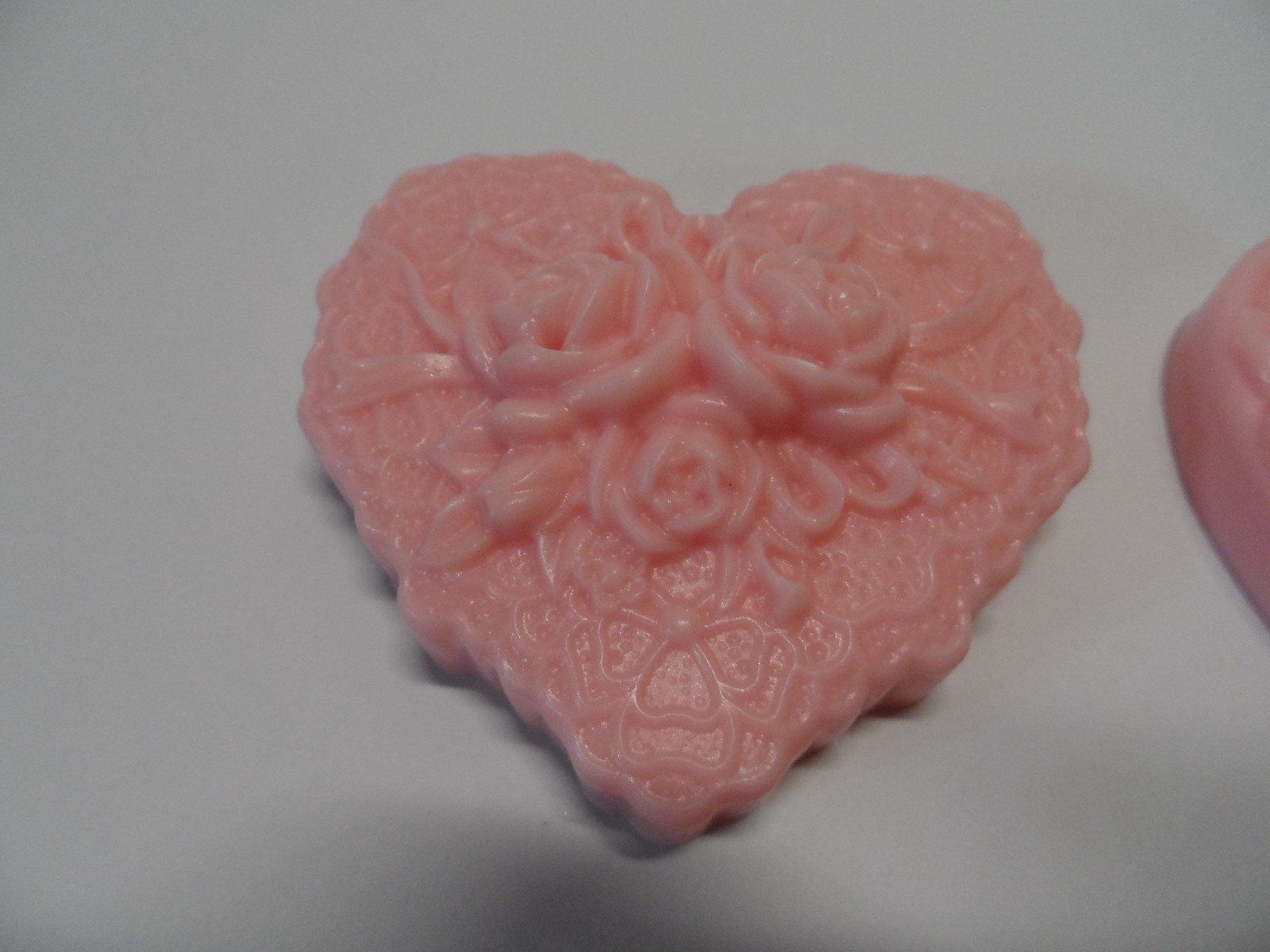 Lot of 2 Roses and Hearts Love Forever Decorative Soaps Pink/White