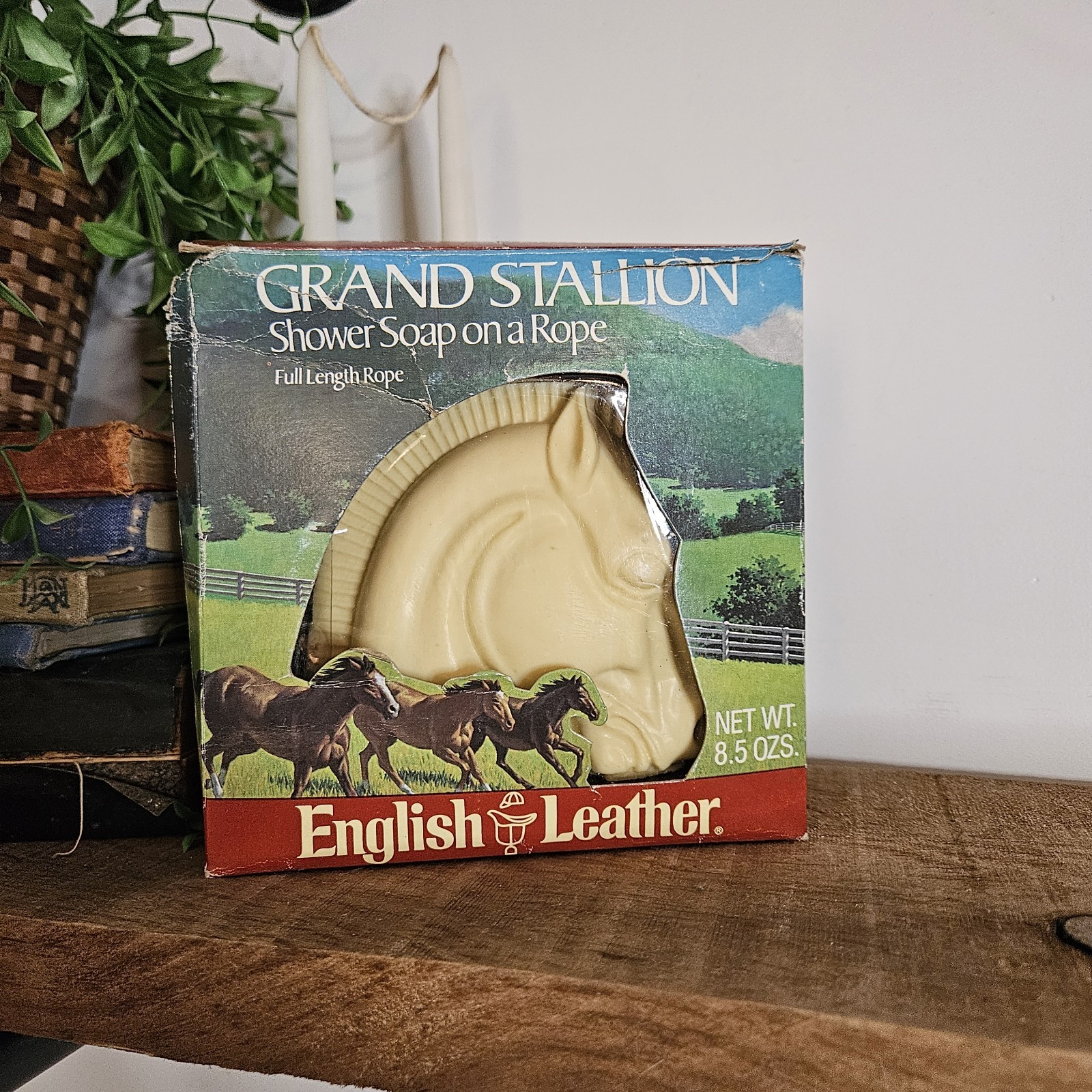 Vintage English Leather Grand Stallion Shower Soap On A Rope Full Length 8.5 Oz