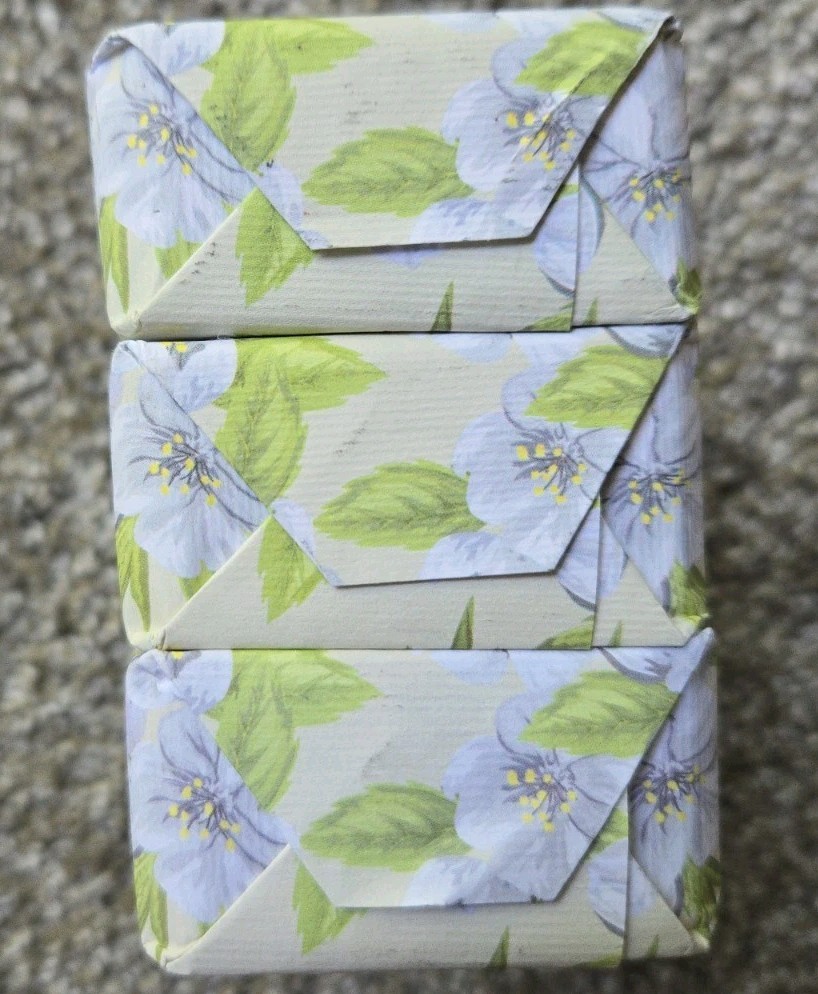 New Italian Luxury Vegetable Bar Soap Jasmine Scented Triple Milled 3 Bars