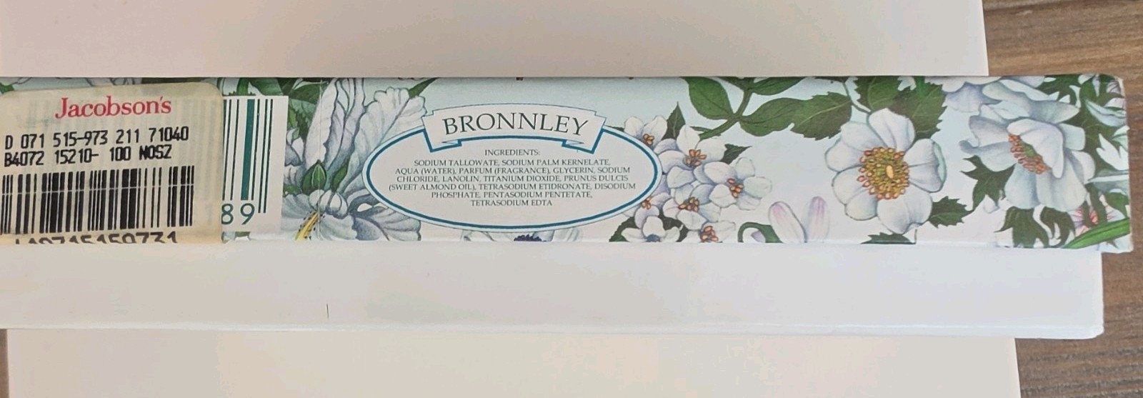 Bronnley Guest Soap Multipack White Iris Scent 3 x 50g (1.7 oz)