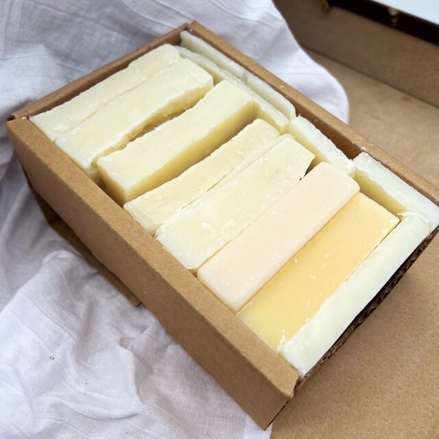 Simplici Roughcut SIMPLY LYE Bar Soap. 40 Oz/1133grams per box.