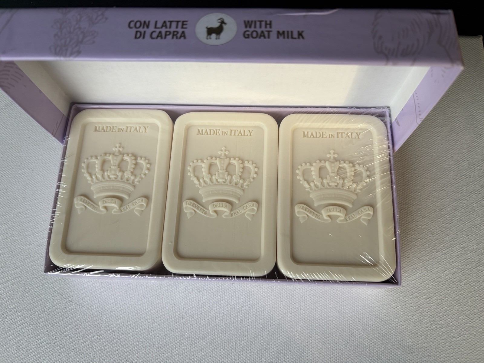 Goats Milk Soap With Lavender – Made In Italy Set Of 3 Bars Each 4.4 Oz