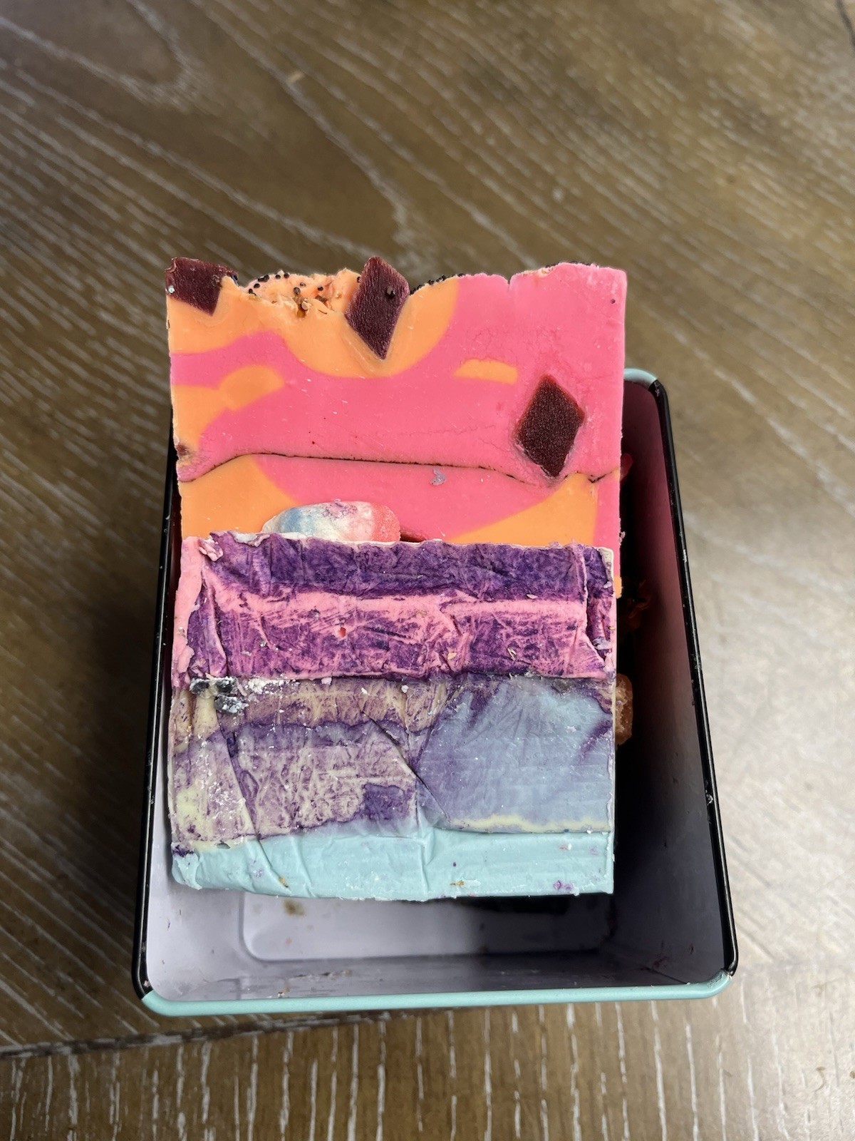 Finchberry Soap Sampler Tin Box 1 lb 8 bars