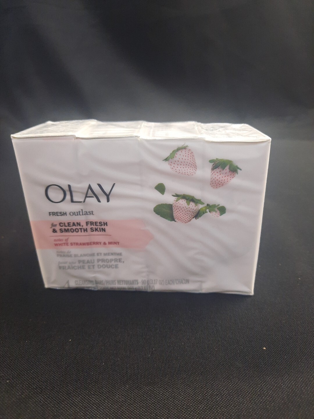 4 Bars OLAY Fresh Outlast WHITE STRAWBERRY & MINT Bath Soap Bars 3.17 oz each